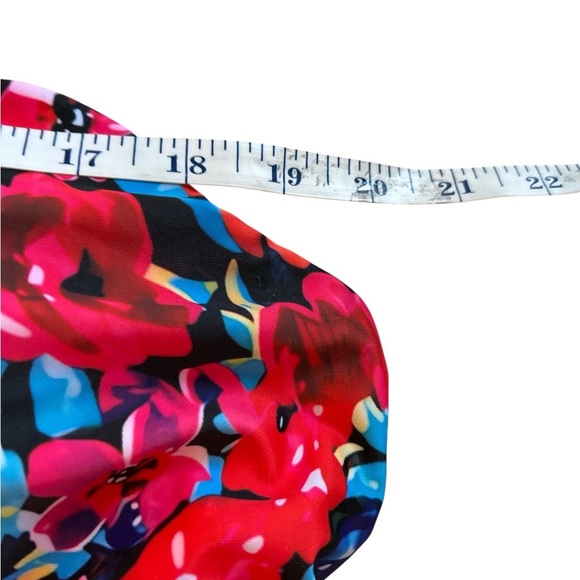 Plus-size Halter One Piece Swimsuit Dress Vibrant Red Floral Pattern Sz 4X = 20W - Picture 10 of 12